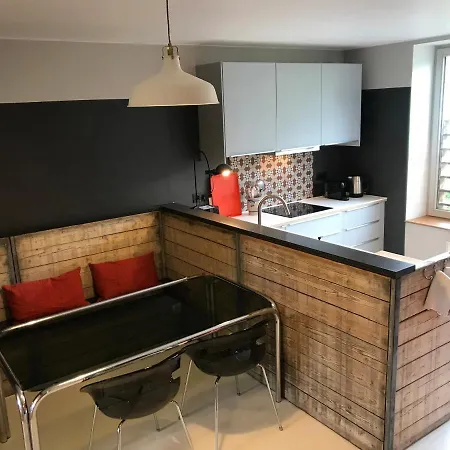 Source Du Suary 펜션 *