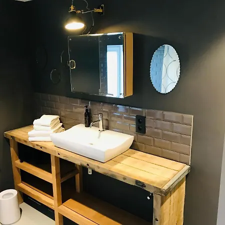 Source Du Suary 펜션 *