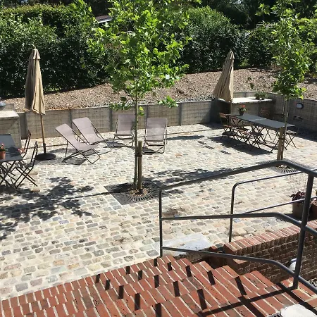 Source Du Suary 펜션 *